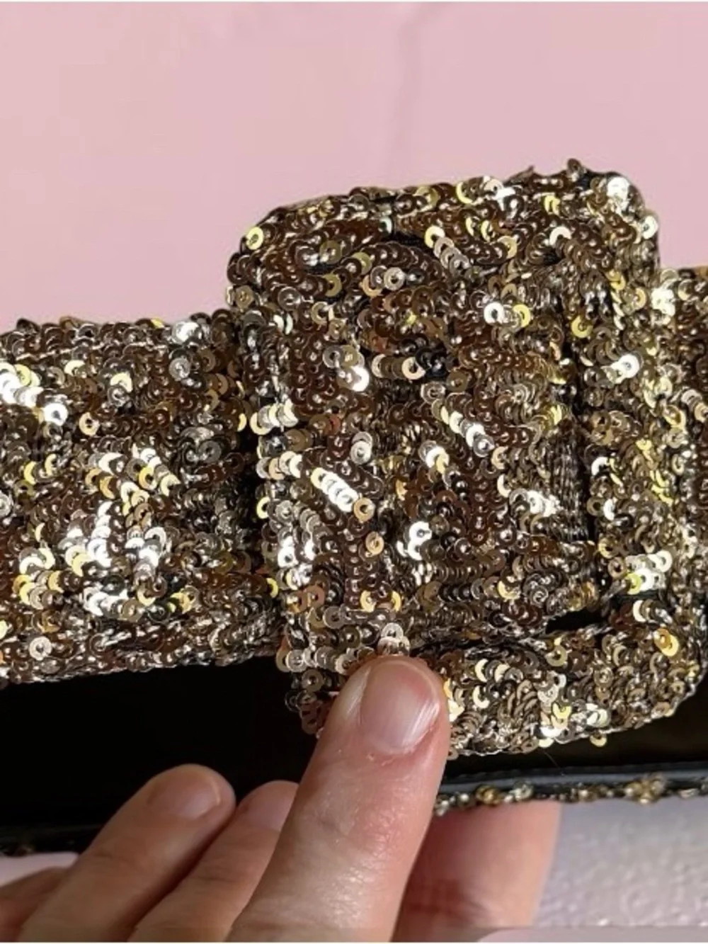 N/A sparkling gold
